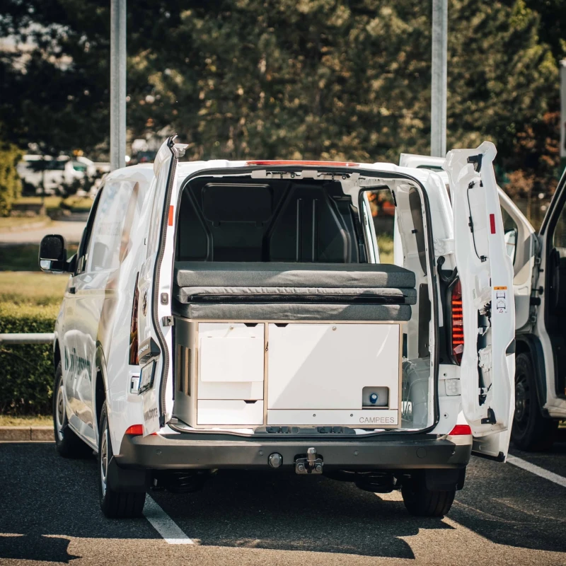 CAMPEESbox VAN 8